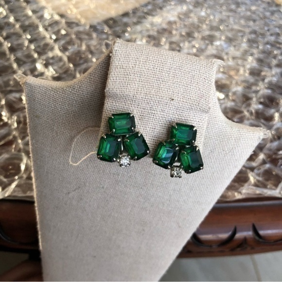 Vintage Screwback Earrings - Picture 1 of 3